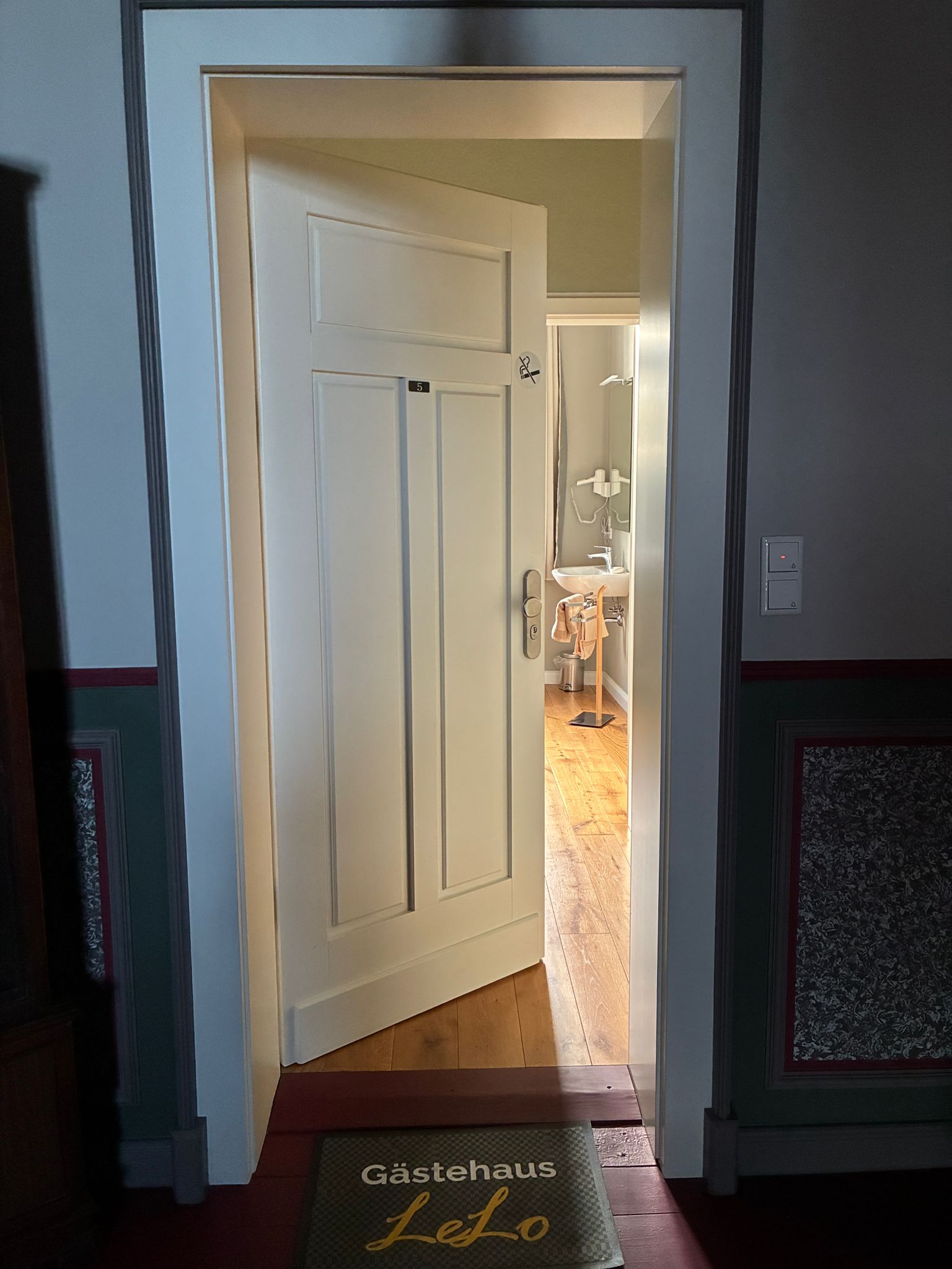 Zimmer 5